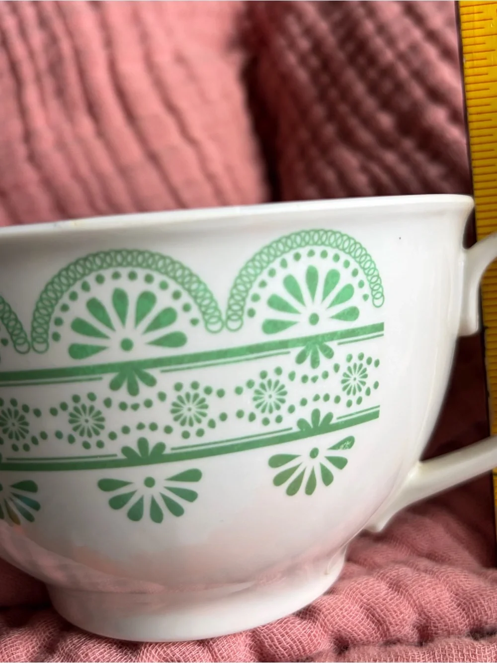 Pioneer Woman 2 cup measuring cup.  Note small mark on handle.  Hard plastic